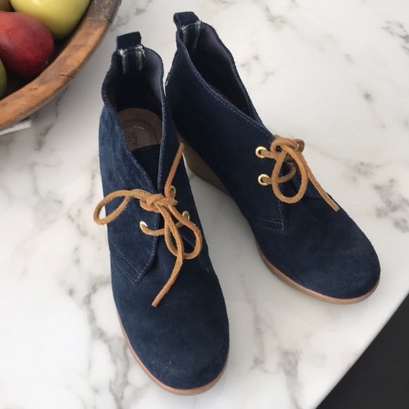 Shoes - Picture 5 of 6